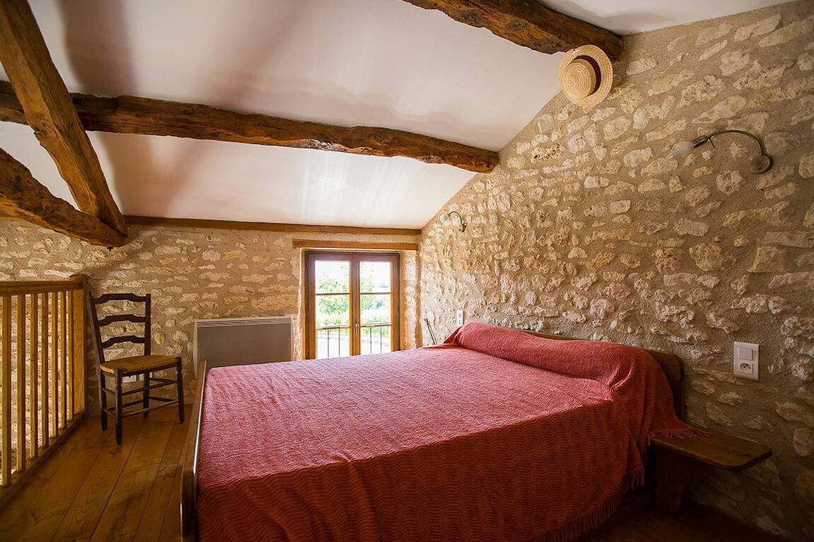 Foto 3 von 15: Ferienhaus „La Cabane du Vigneron“ mit Gemeinschaftspool, privater Terrasse & Klimaanlage