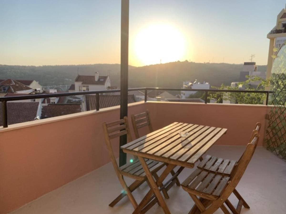 Apartment3 with terrace and a view near Amoreiras 1