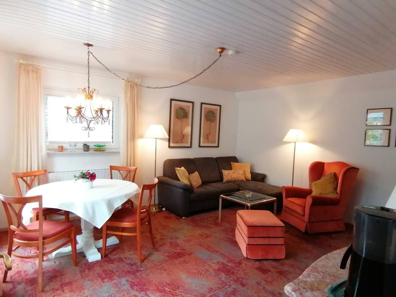 Foto 2 von 21: Ferienwohnung 1 mit Wintergarten und Wifi