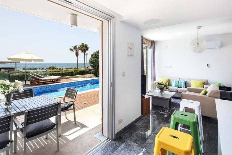 Foto 13 von 32: Villa für 6 Personen mit Balkon