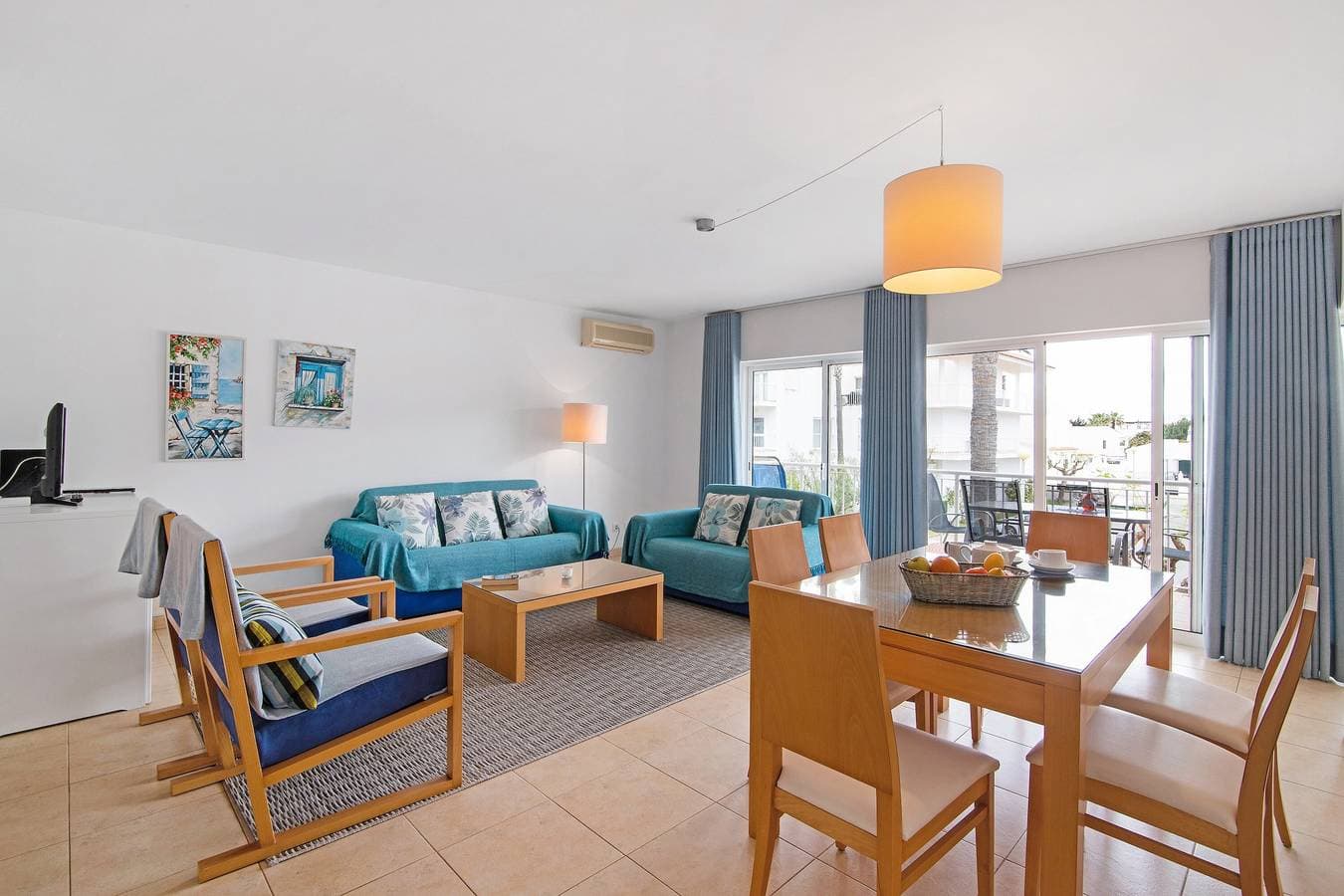 Foto 3 von 27: Ferienwohnung 'Costa Cabanas 62' nahe Strand mit Gemeinschaftspool & WLAN