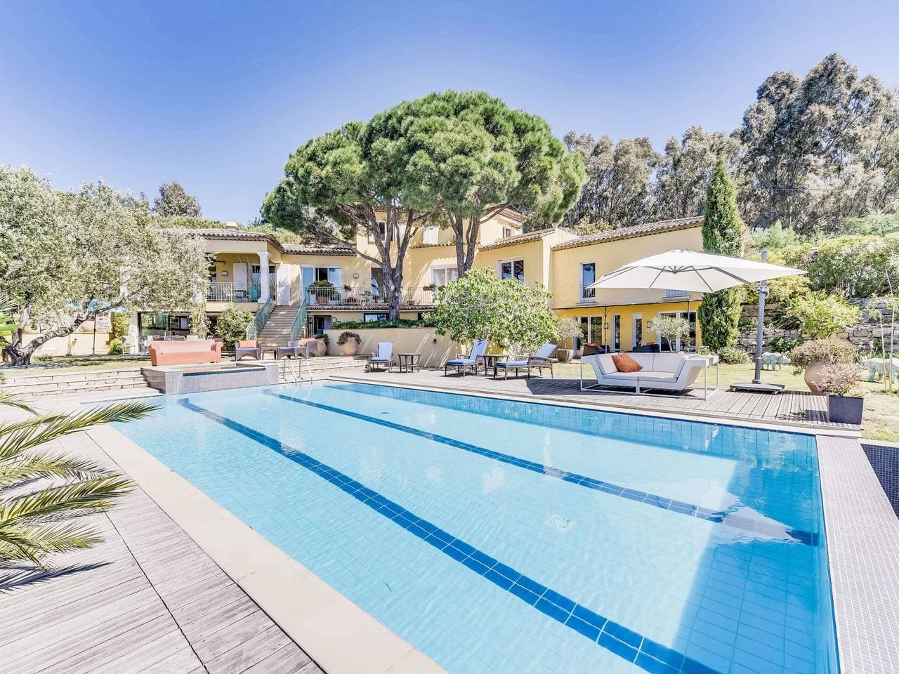 Ramatuelle 6 km von Saint-Tropez: Schönes Zweifamilienhaus Villa La Romane 1