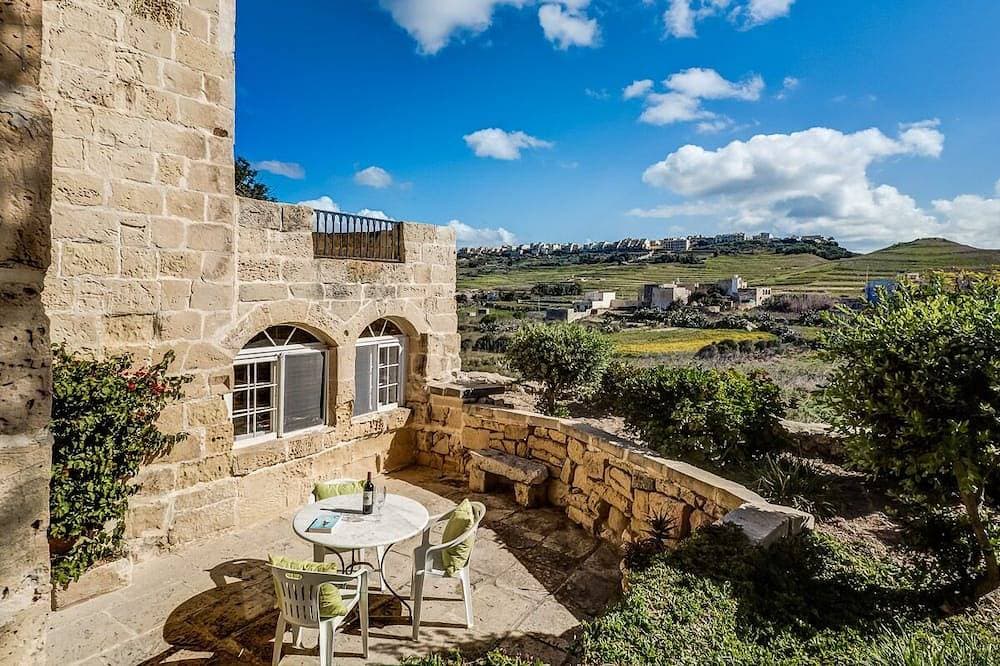 Dar ta' Pippa - 2 bedroom house with valley views 1