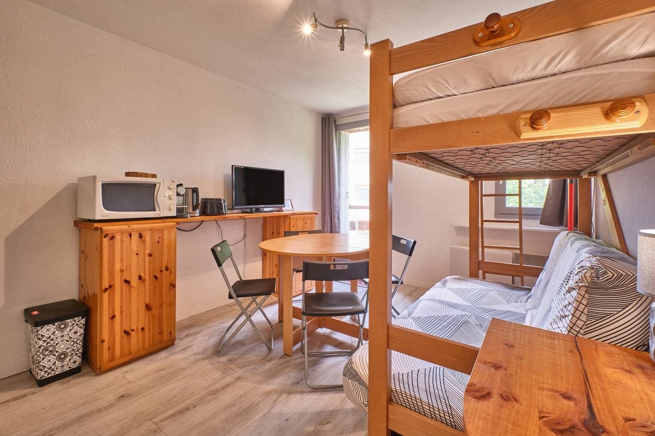 Foto 6 von 20: Appartement 'Prapoutel Pied Des Pistes' mit Bergblick und Balkon