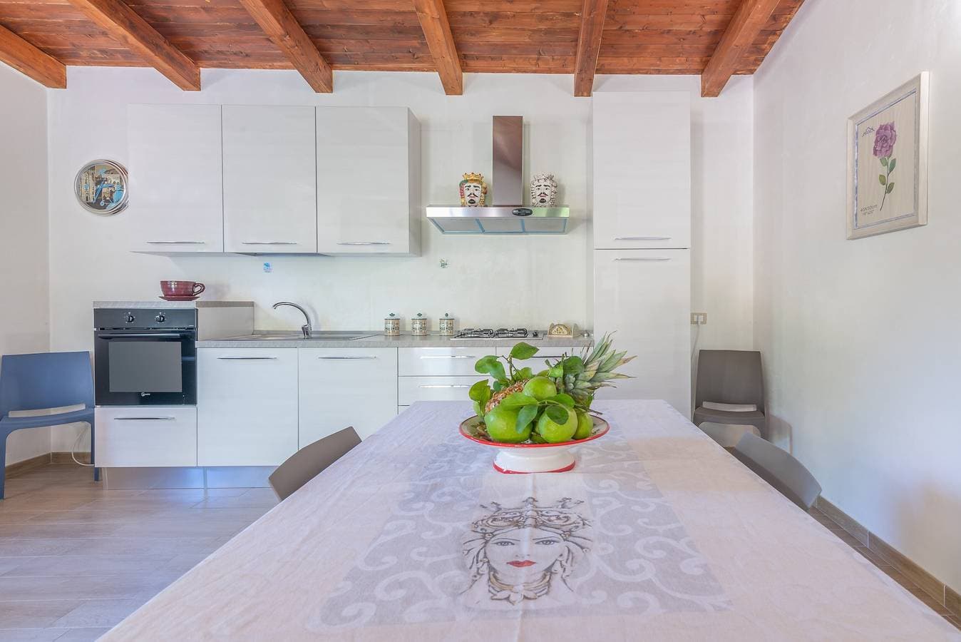 Foto 10 von 33: Villa Lorenzo mit privatem Garten, Whirlpool und WLAN