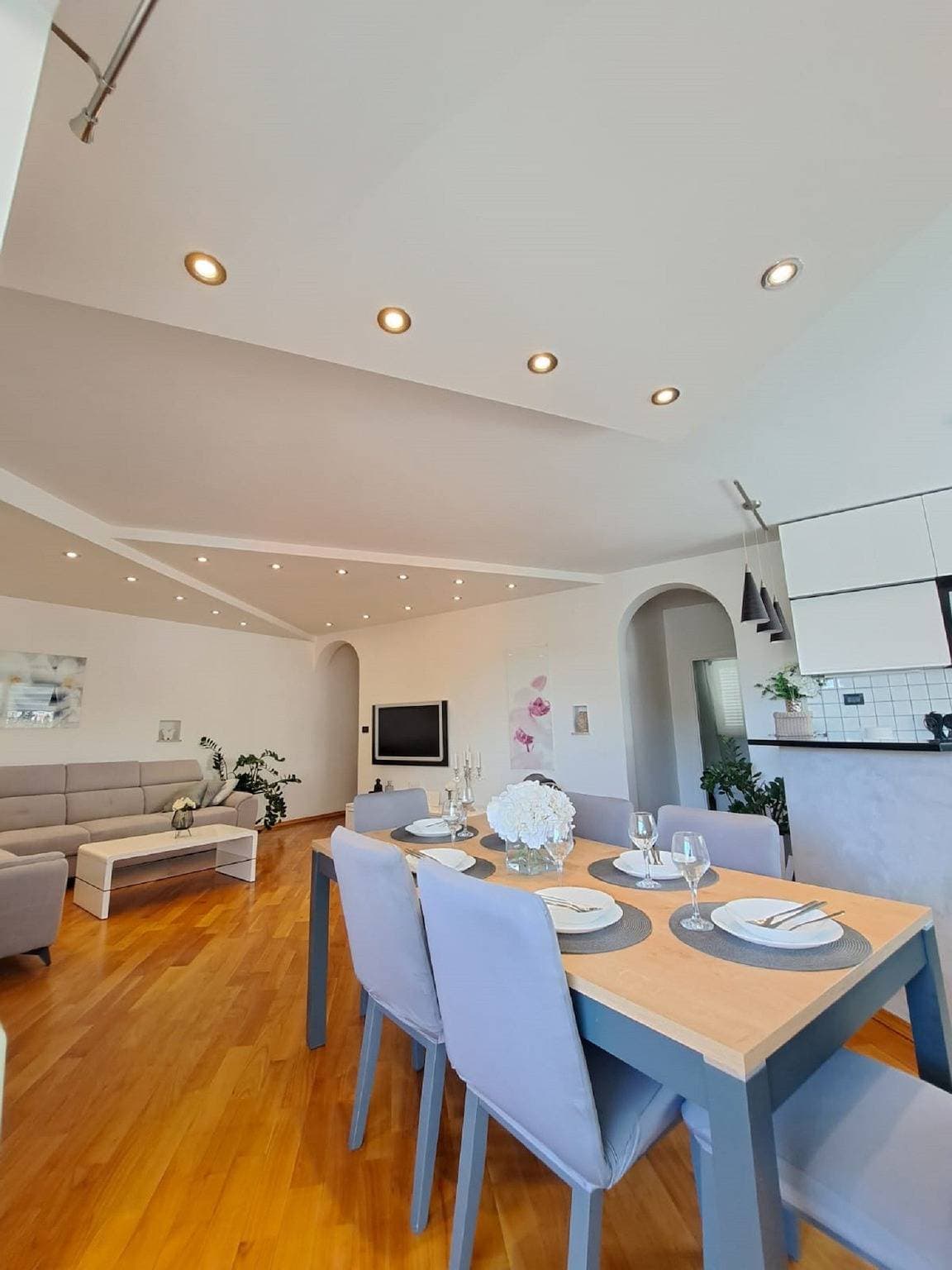 Foto 6 von 31: Ferienwohnung für 6 Personen mit Balkon
