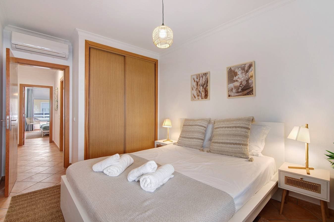 Foto 12 von 24: Ferienwohnung "T2 D Apt Amendoeira" mit Gemeinschaftspool, 2 Balkonen & WLAN