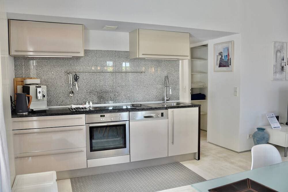 Foto 11 von 30: Haus Oliviers 5 *****beheiztes Schwimmbad Kingsize-Bett Klimaanlage Luxus