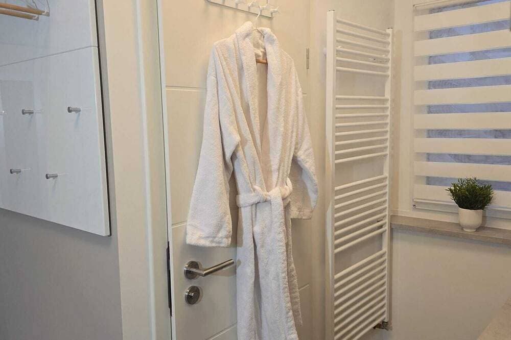 Foto 11 von 28: Apart Studio· Suites Dessau-Rosslau - Classic - mit Whirlpool Parken Elberadweg