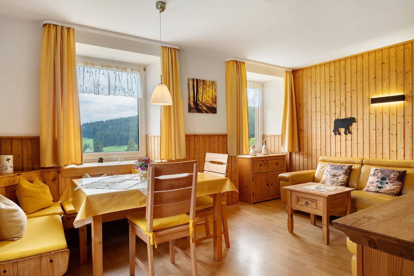 Foto 2 von 38: Ferienwohnung 'Rutscherhof' mit Bergblick, privater Terrasse und Wi-Fi