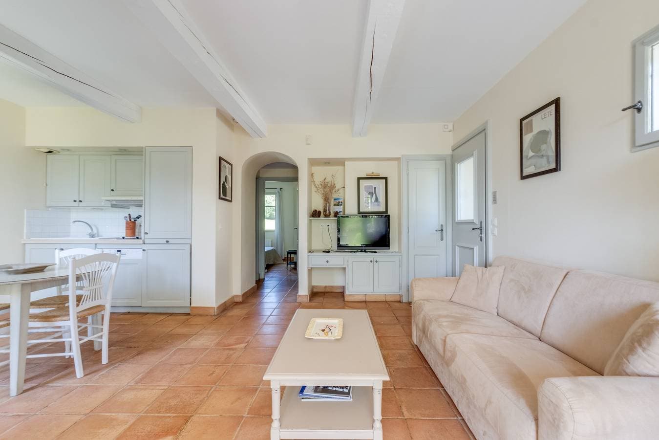 Foto 5 von 26: Appartement 2 Chambres -50m2-  Avec Vue Sur Golf (N°23)