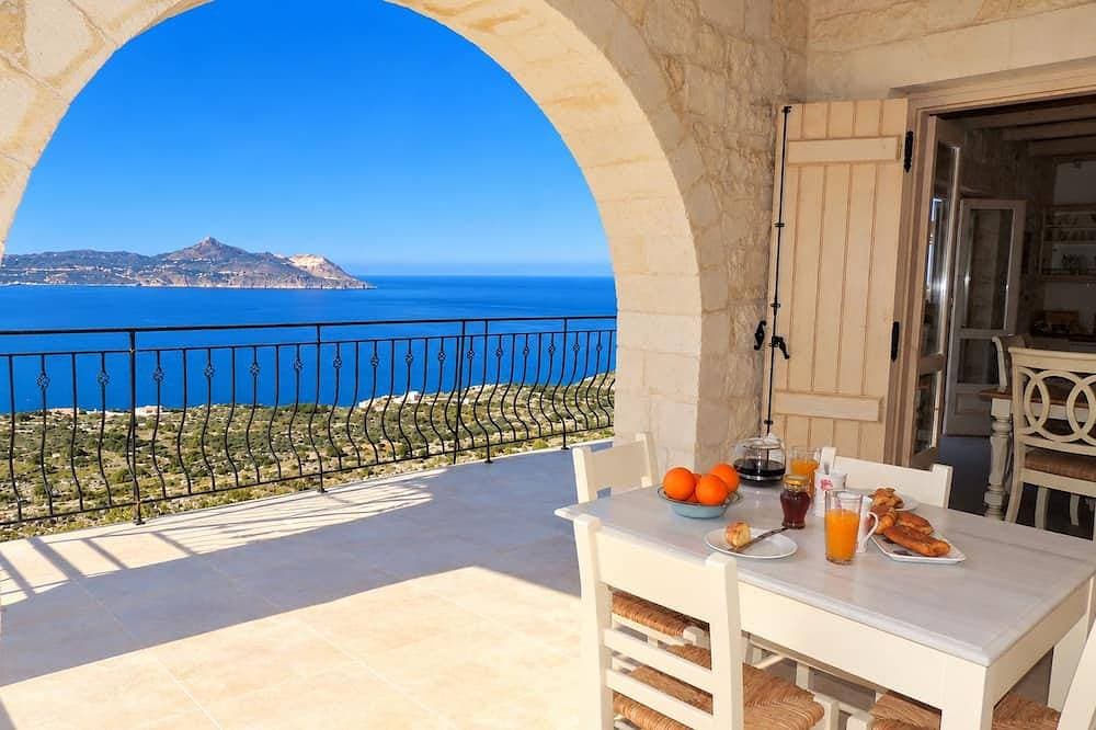 Foto 5 von 30: Villa Athina, Kokkino Horio, Chania. Charmante Steinvilla mit tollem Meerblick.