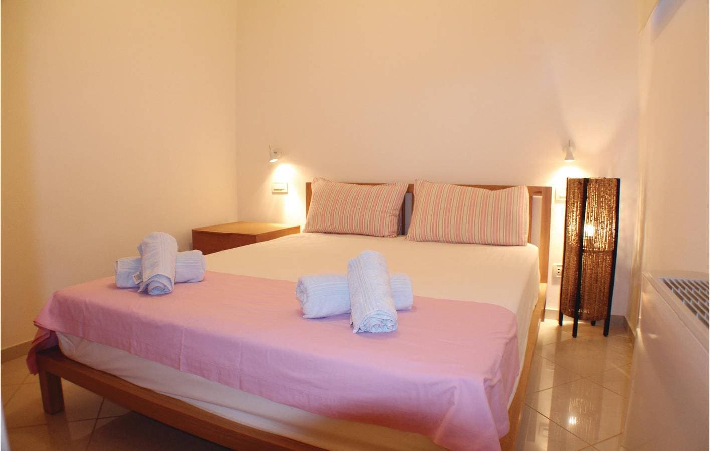 Foto 7 von 32: Apartment am Strand mit Pool, WLAN und Parkplatz – 2 km vom Strand Kleidi entfernt