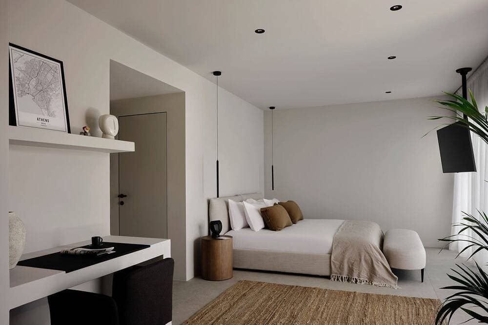 Alluring Athens Suite | Artemis Suite | 1 Bedroom | Private Furnished Balcony. 1