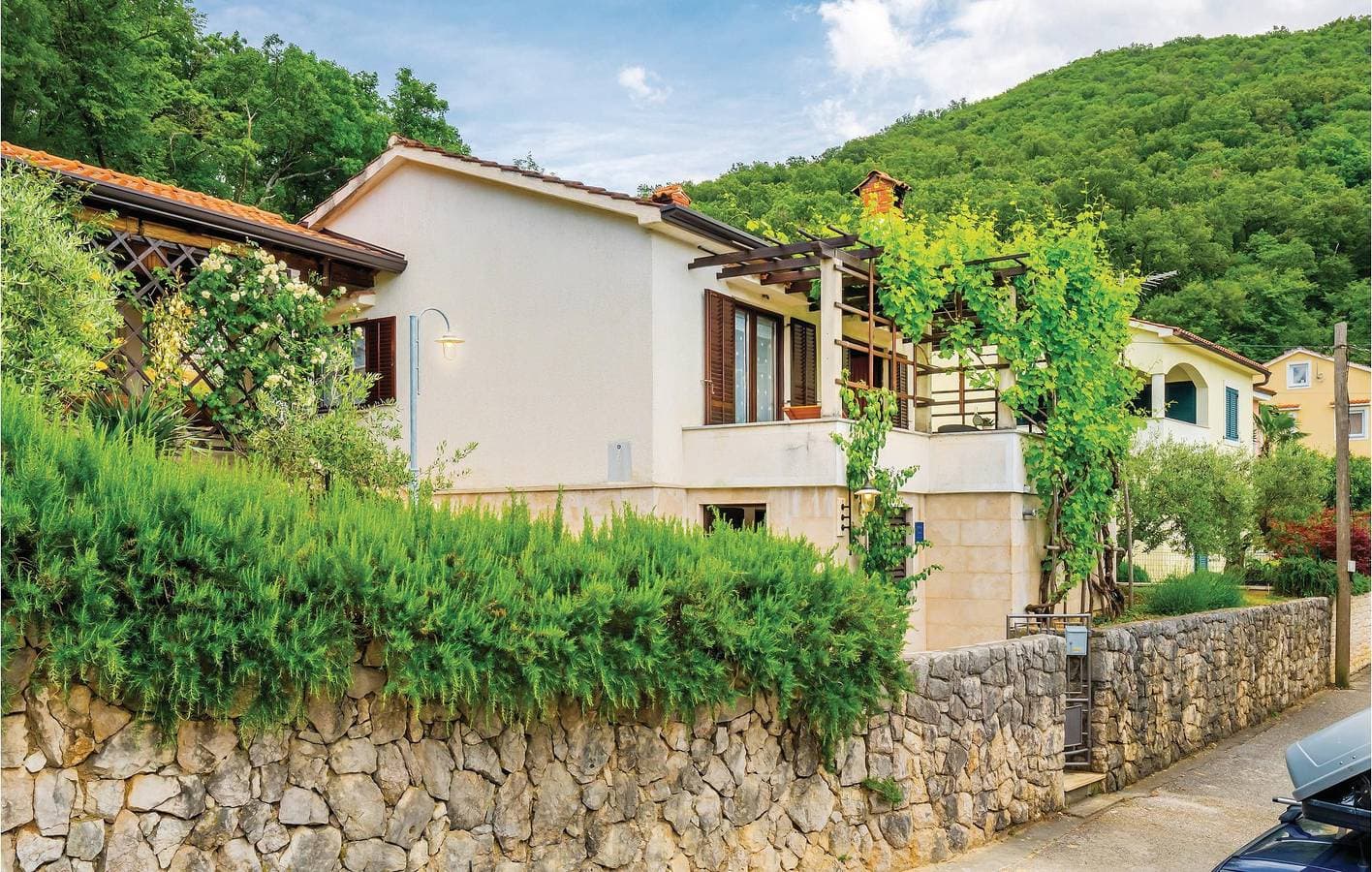 Foto 3 von 37: Gemütliche Ferienwohnung mit Pool, Terrasse und WLAN – nur 300 m von der Küste entfernt!