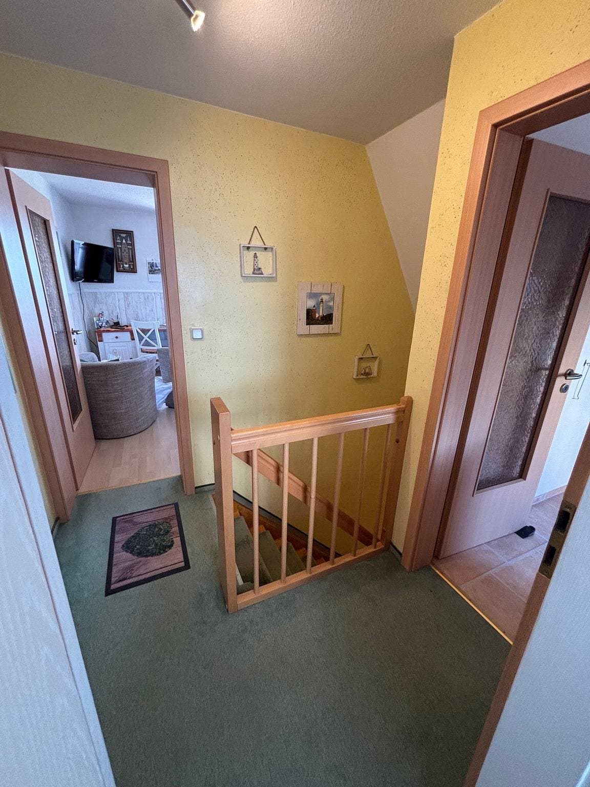 Foto 10 von 11: Ferienwohnung 'Emely' mit weitläufigem Meerblick und Balkon