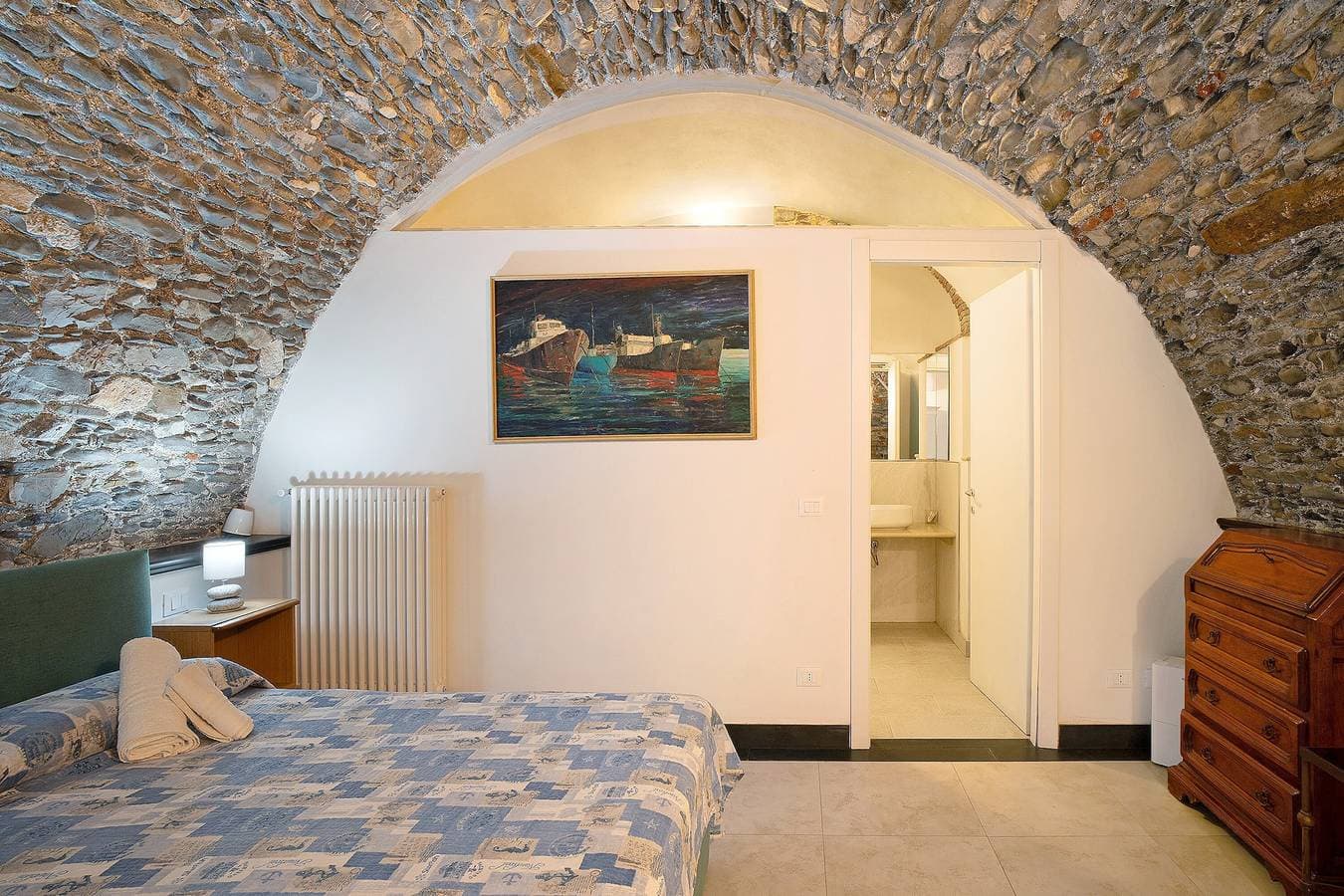 Foto 5 von 21: Ferienwohnung 'Dipinti, Borgo Dei Pescatori' mit WLAN und Klimaanlage
