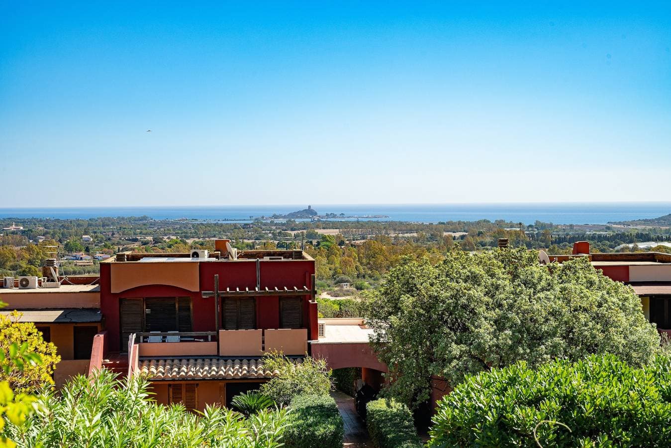 Foto 2 von 21: Ferienhaus 'Iris 8 Is Molas Golf Resort' mit Meerblick, privater Terrasse und WLAN