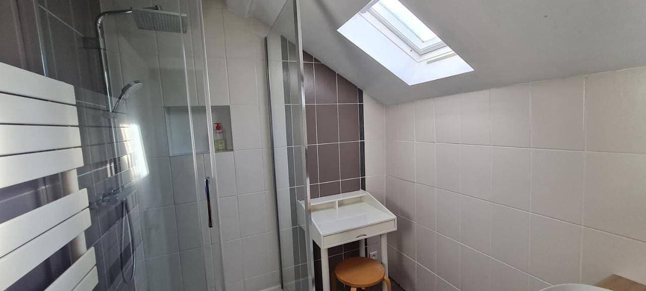 Foto 4 von 5: Double Room with Private Bathroom