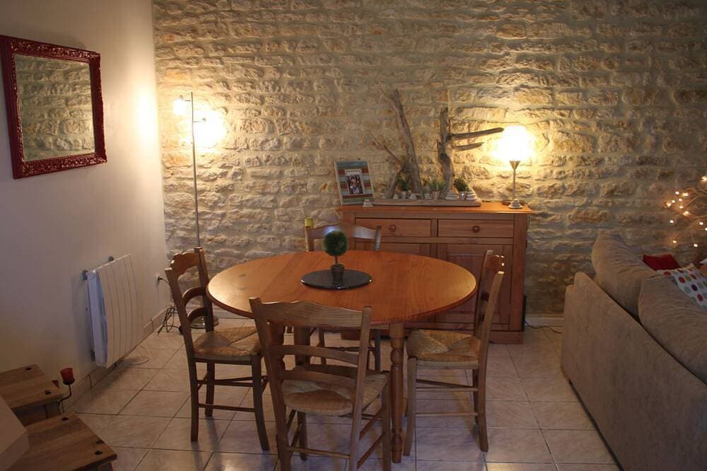 Foto 10 von 24: Charme Stone Caen 150 M Vom Meer / WIFI