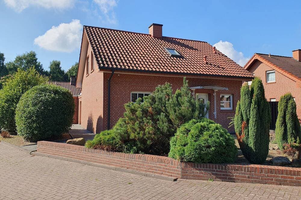 Ferienhaus Feriendomizil Seeluft in Haselünne direkt am See mit schöner Terrasse 1
