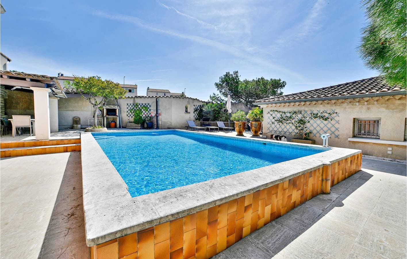Foto 9 von 25: Châteaurenard Wohnung: Parkplatz, AC, Pool, WiFi