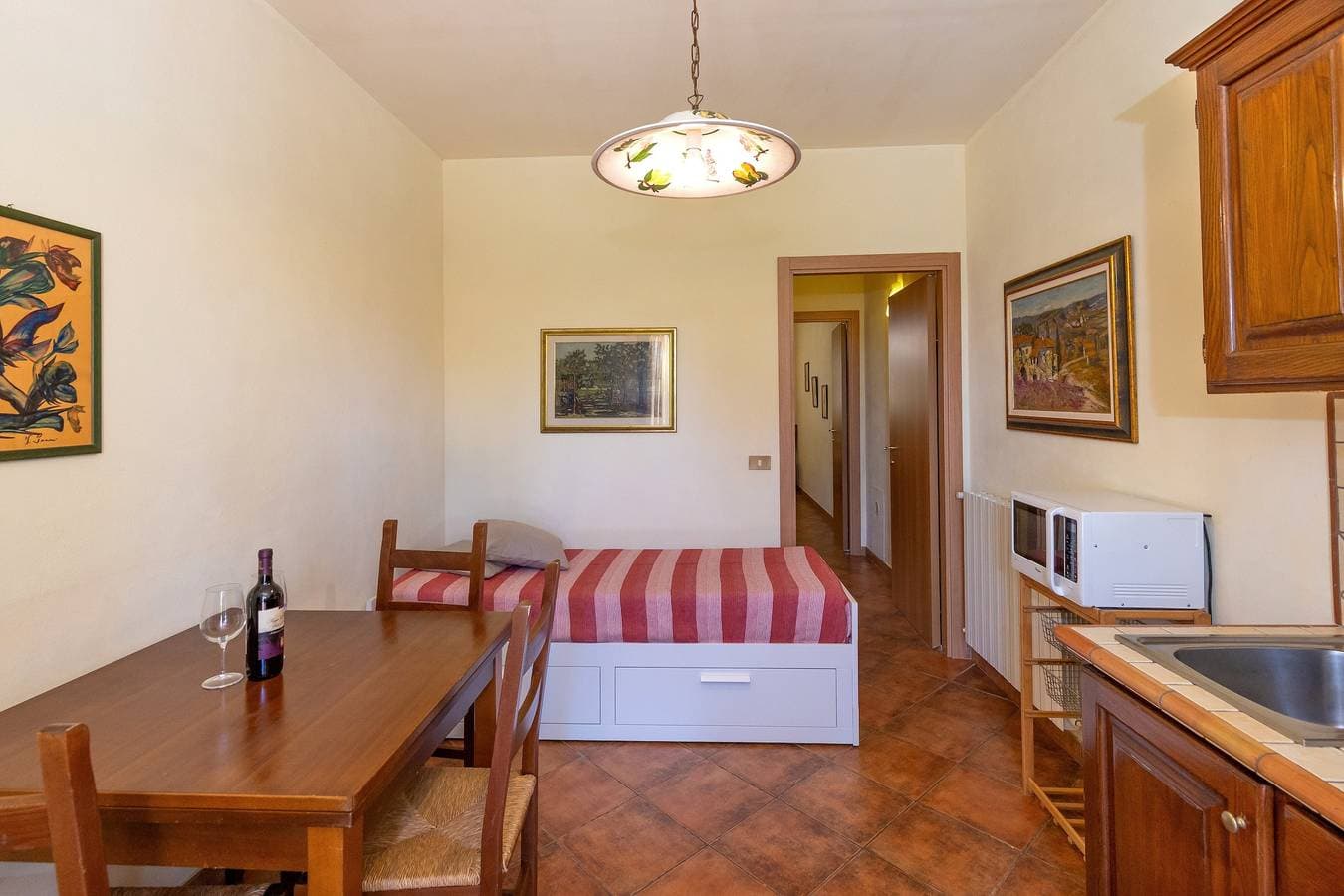 Foto 13 von 47: Apartment 'Viola' im Erdgeschoss mit Gemeinschaftspool und privatem Außenbereich