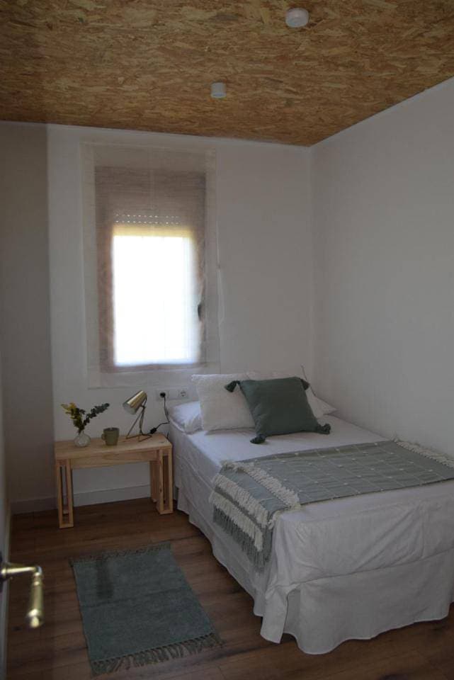 Foto 11 von 53: Three-Bedroom House