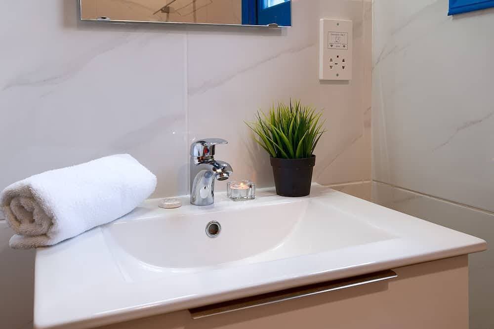 Foto 8 von 30: Strandvilla in erster Meereslinie mit privatem Pool.