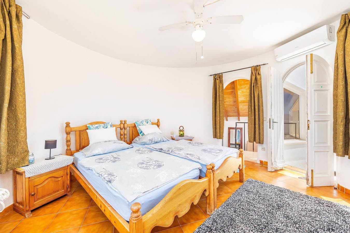 Foto 12 von 28: Villa 'Malik Mit Meerblick Und Pool' mit Meerblick, privater Terrasse und WLAN