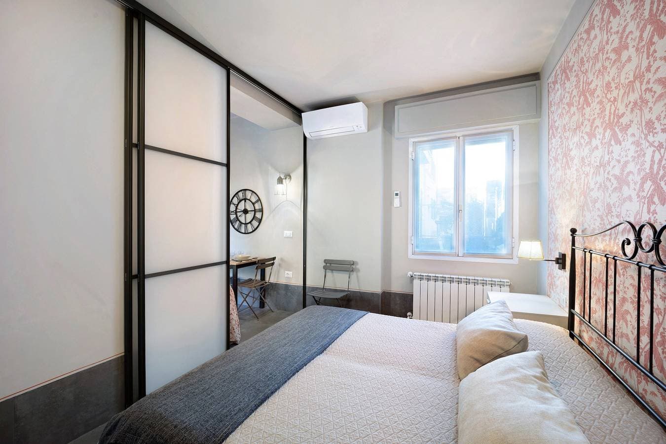 Foto 5 von 20: Victoria Apartments Fil Rouge mit Balkon, Klimaanlage und WLAN