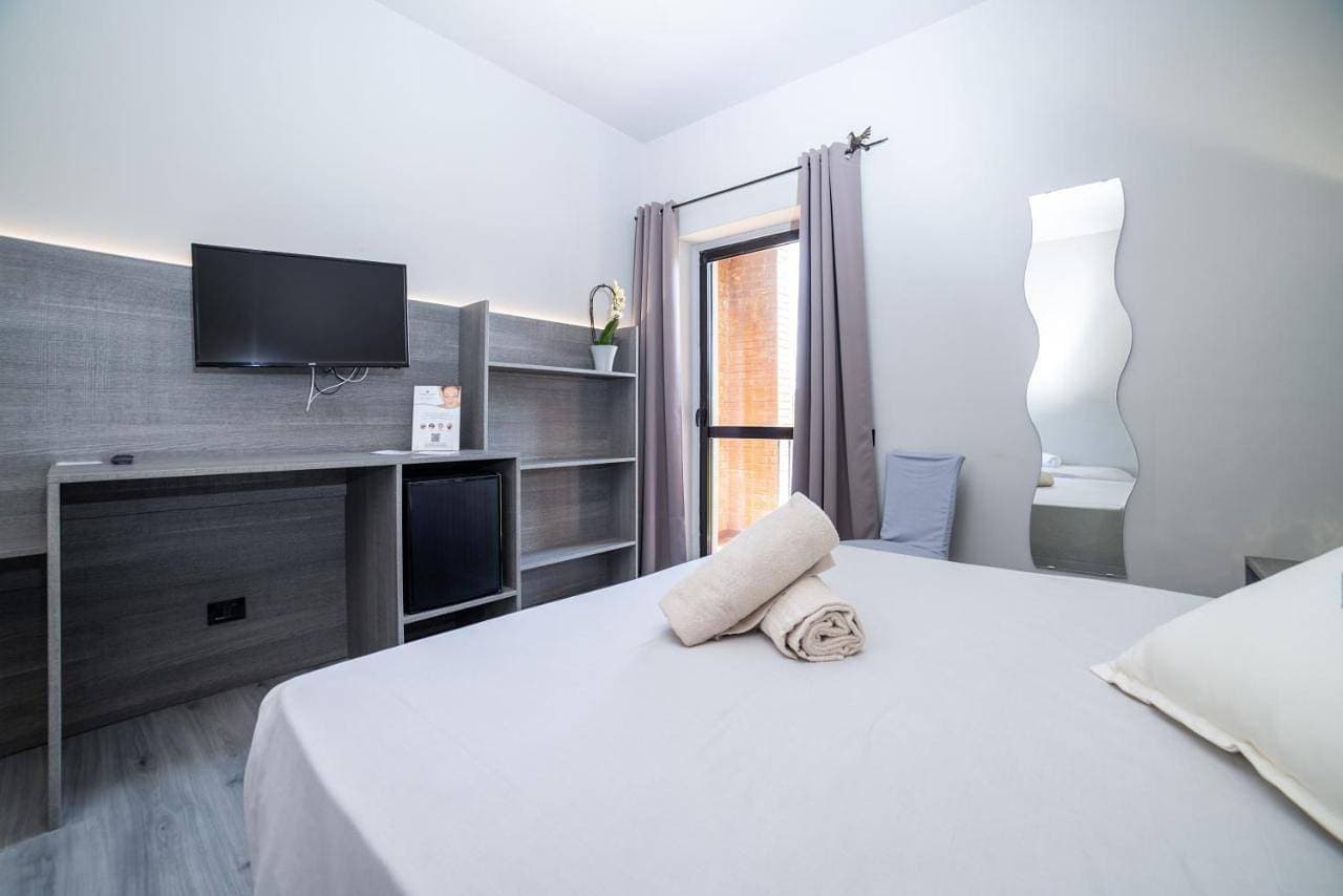 Foto 8 von 9: Double or Twin Room with Swimming Pool Access