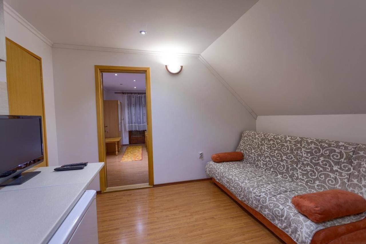 Foto 4 von 15: Basic Triple Room