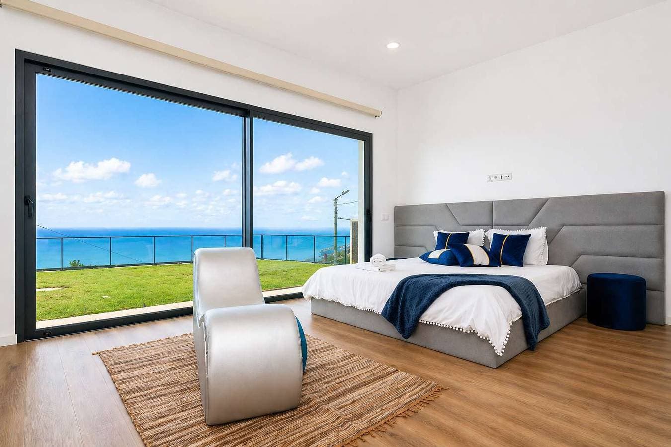 Foto 11 von 20: Oceanfront Villa with Breathtaking Sea Views