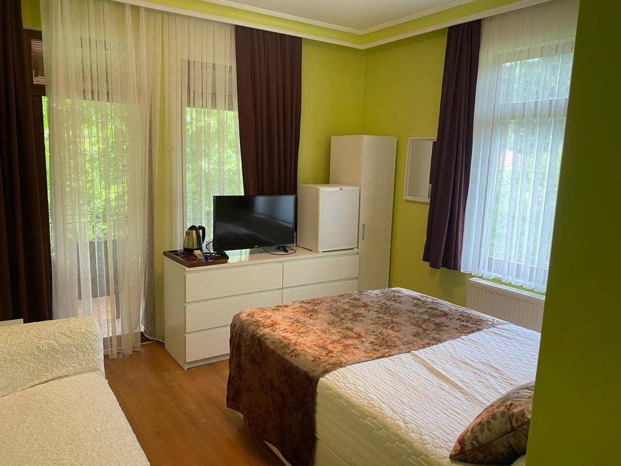 Foto 8 von 9: Double Room with Balcony