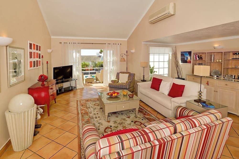 Foto 8 von 14: Delightful, modern villa in a quite and peaceful area. Private heated pool (opt)