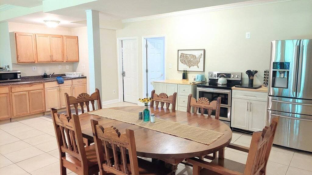 Foto 2 von 26: Urban Oasis I Large 2bd/1ba I Surrounded by Nature I 30 mins to Dc