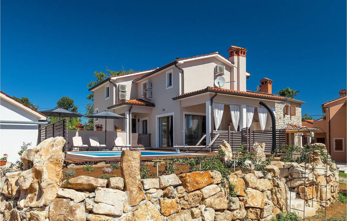 Charmante 2-Zimmer-Wohnung mit Pool in der Nähe des Zentrums von Pićan und des Flusses Raša 1