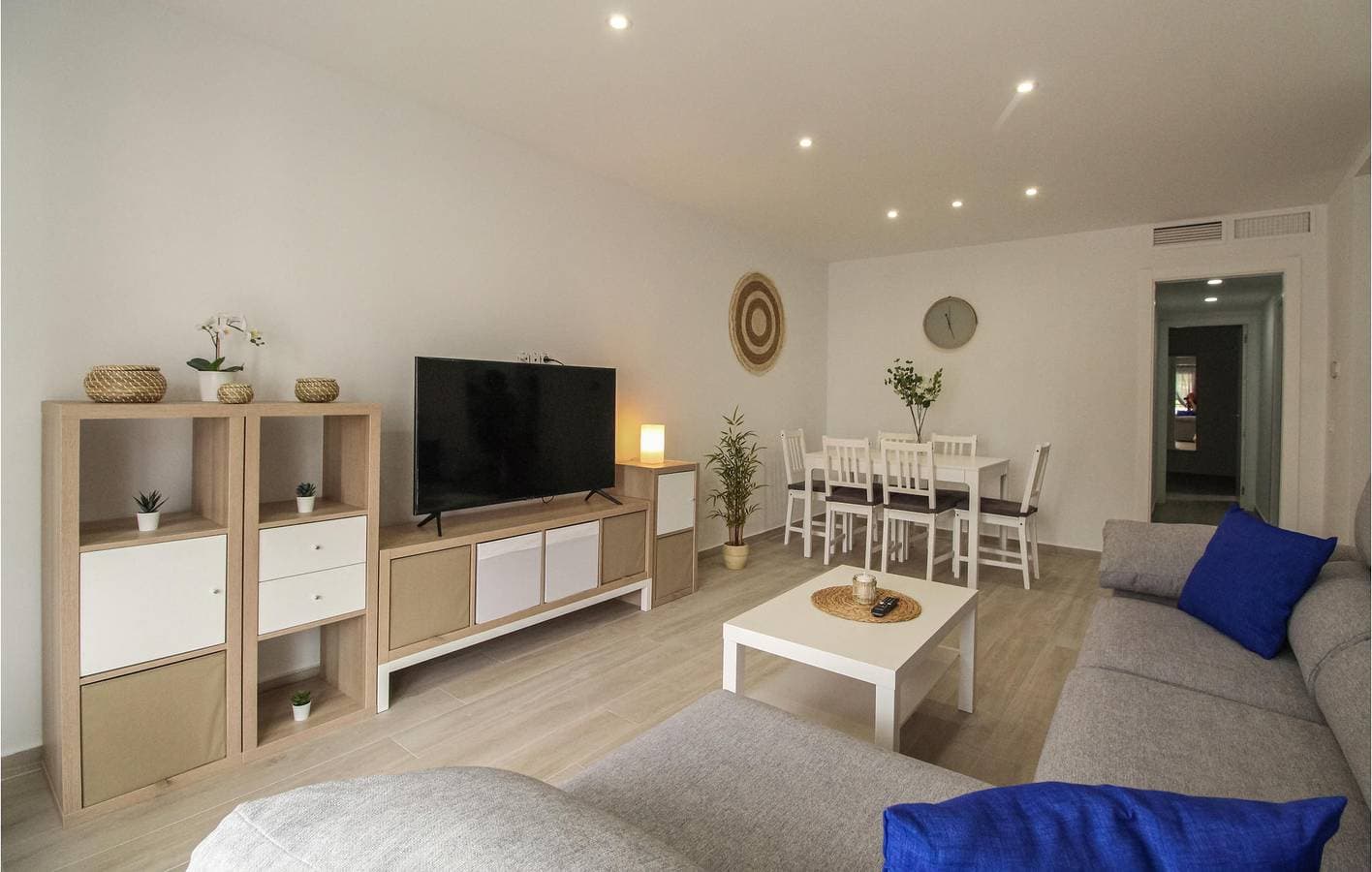 Foto 9 von 19: Apartment am Strand mit Wi-Fi, Klimaanlage und Pool.
