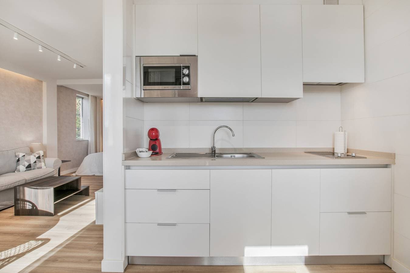Foto 7 von 28: Ferienwohnung 'Estudio con Piscina Centro' mit Gemeinschaftspool, privater Terrasse & WLAN