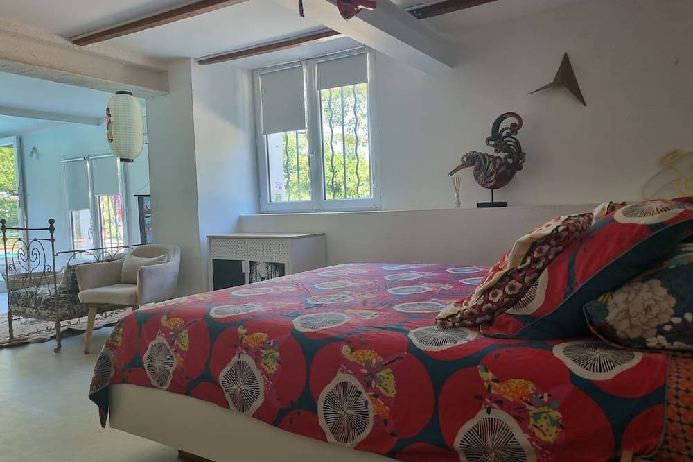 A Balinese-style retreat just a stone's throw from Toulon's most beautiful beach 1