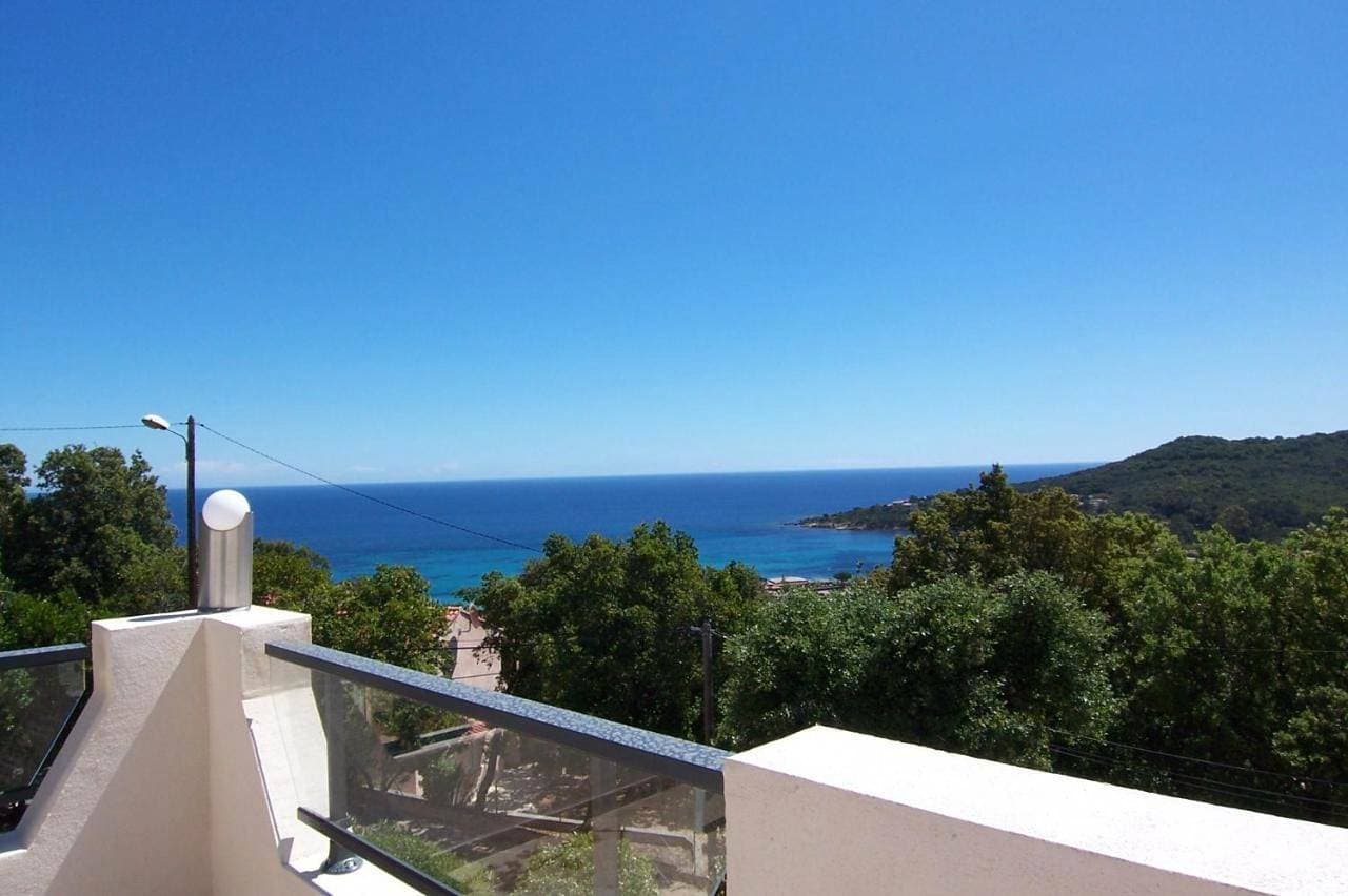 Foto 3 von 18: Villa with Sea View