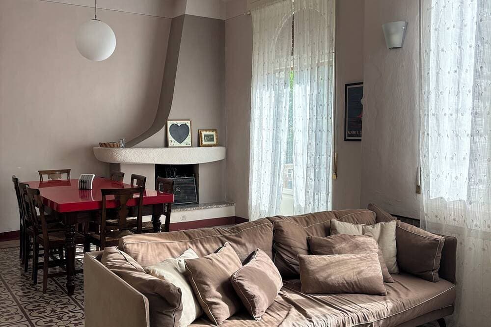 Casa in Villa Liberty ad Iseo 1