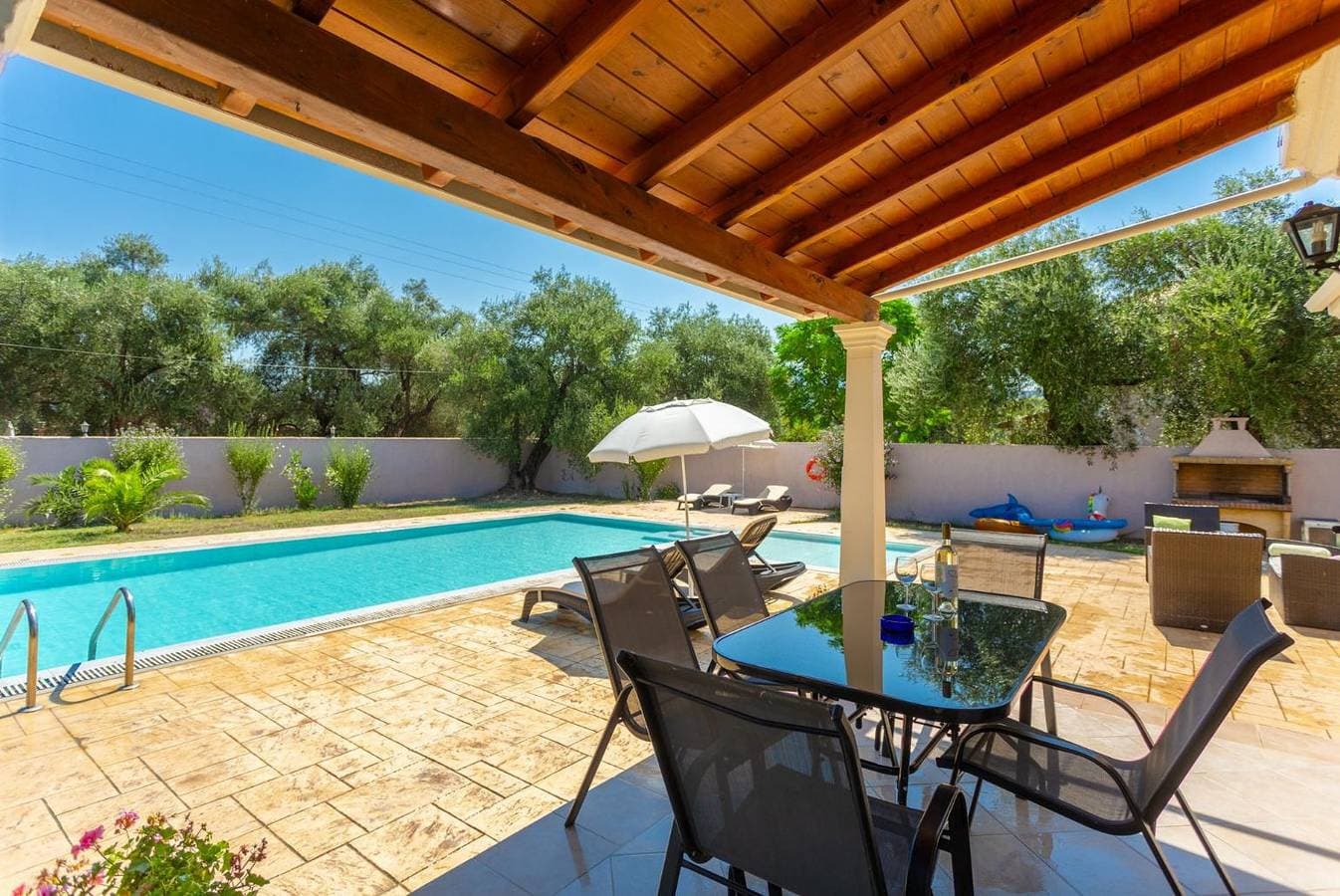 Foto 9 von 19: Villa für 4 Personen mit Terrasse