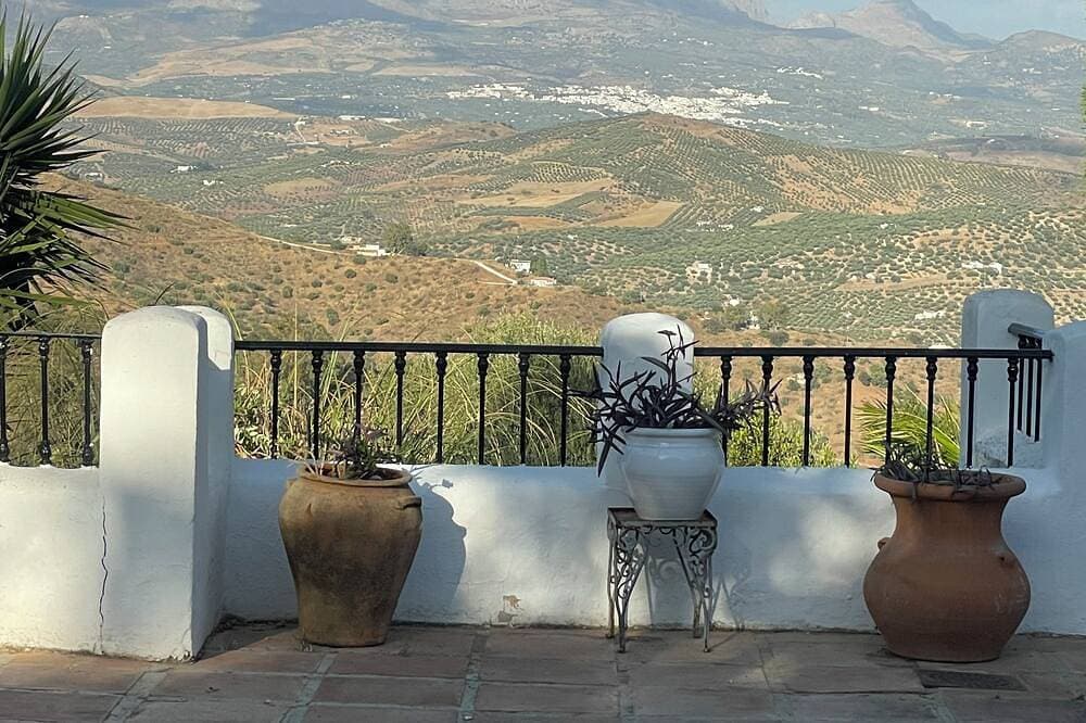 Foto 11 von 19: Großes andalusisches Bauernhaus, herrliche Aussicht, Pool und Gärten, in der Nähe des Naturparks