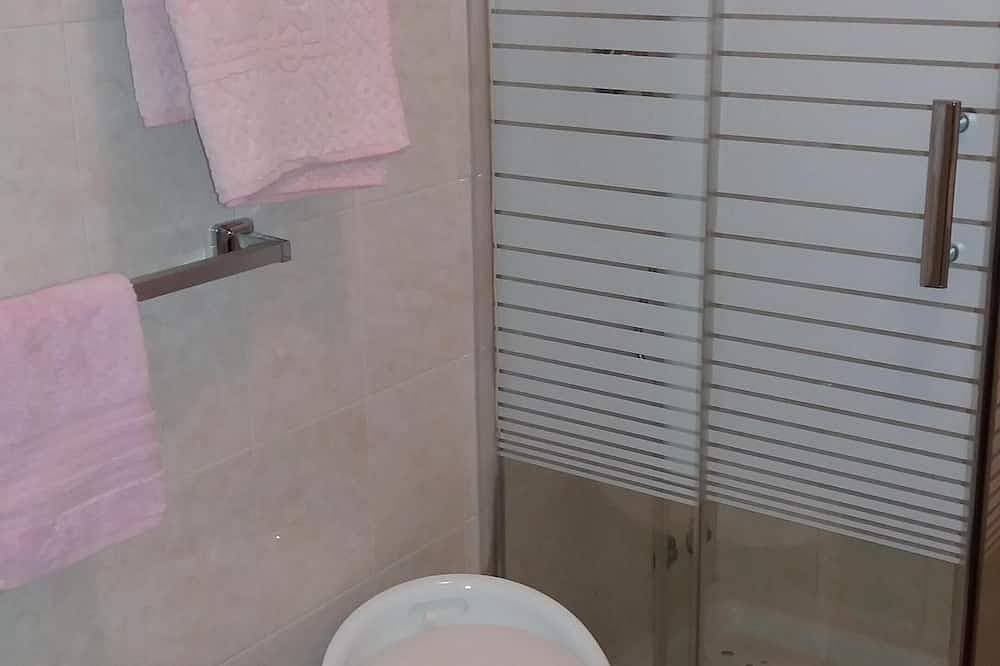 Foto 10 von 30: Villa Raggio di Sole ist eine Villa in Porto Porto Ceresio am Luganer See
