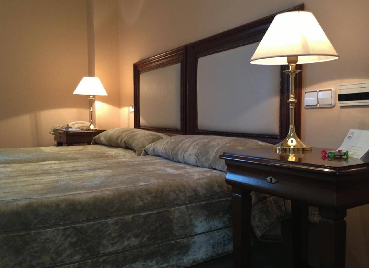 Foto 7 von 8: Family Room (2 Adults + 2 Children)