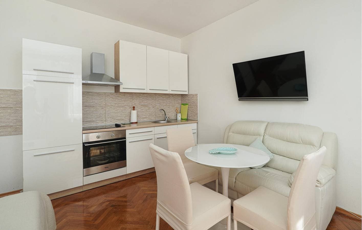 Foto 9 von 18: Gemütliche Ferienwohnung mit Meerblick, WLAN, Klimaanlage und Garten – 800 m vom Strand entfernt