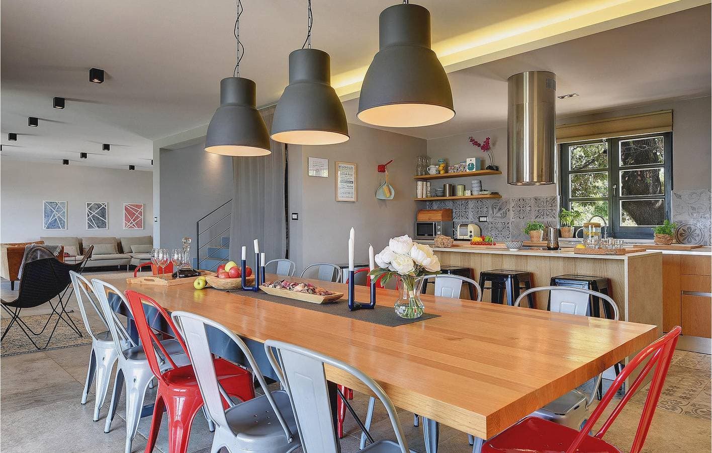 Foto 3 von 44: Geräumige 32 m² große Wohnung mit beheiztem Pool und moderner Ausstattung