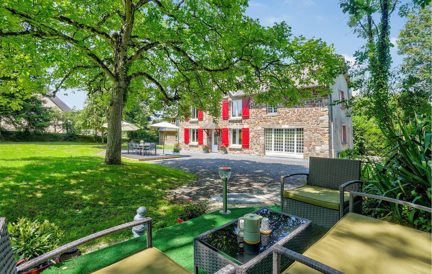 Gemütliche Wohnung in Dangy mit WiFi, TV, Garten 1